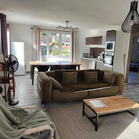 Spacieux Et Lumineux Bréhal